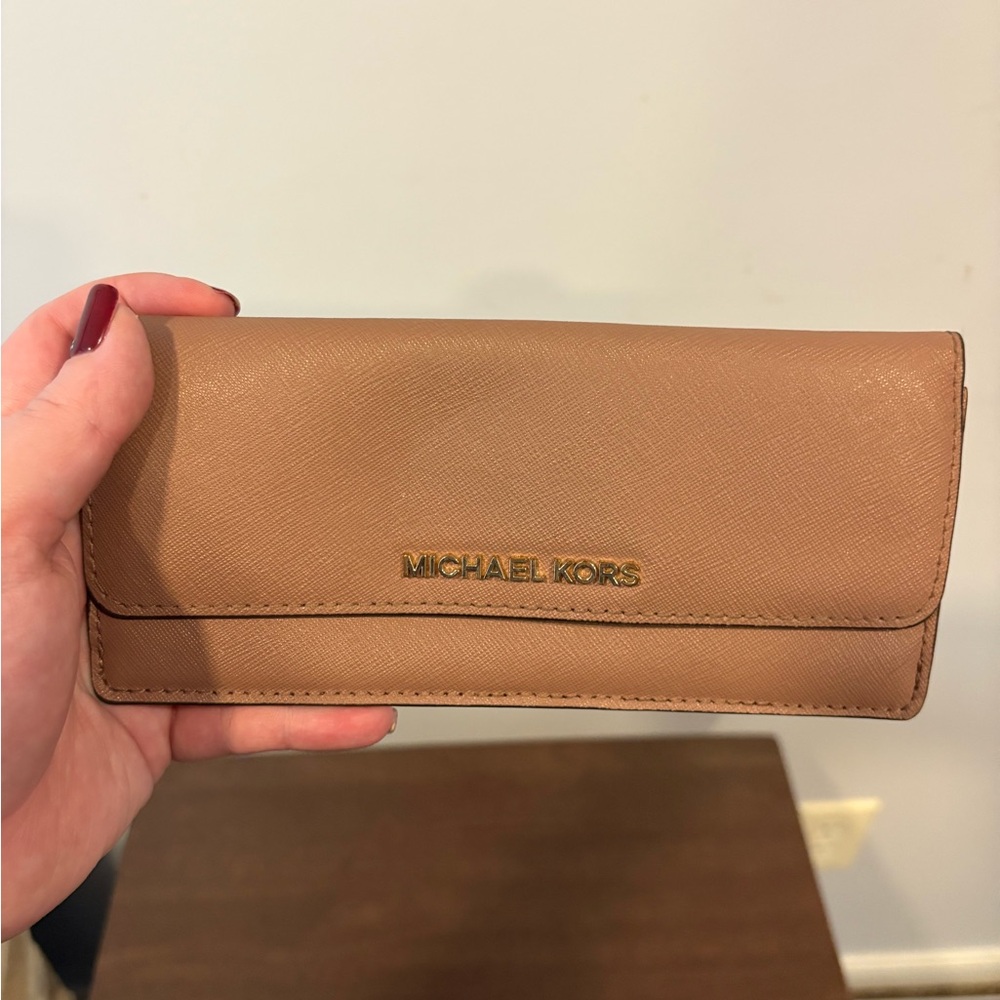 Michael Kors pink wallet